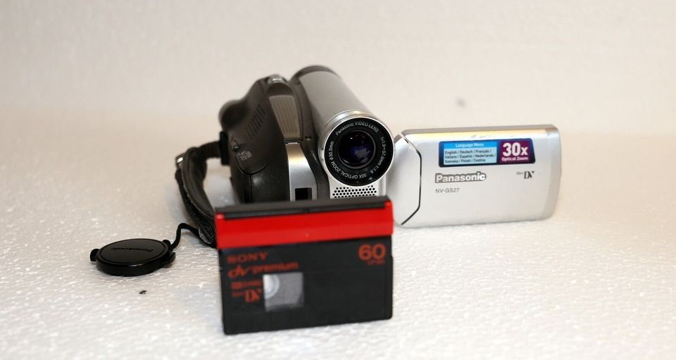 10 Kassetten VHS VHS-C S-VHS C auf DVD oder USB Stick Überspielen in Rostock