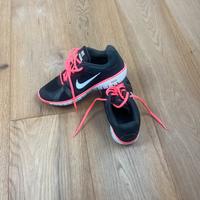 Nike Training shoes Walle - Handelshäfen Vorschau