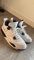 Jordan 4 Retro blau weiß 42 top Zustand Niedersachsen - Vechta Vorschau