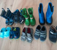 Kinderschuhe - Hausschuhe Winterschuhe Gummistiefel  Größe 22-27 Bayern - Erlangen Vorschau