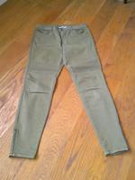Hose mit Reißverschlüssen unten in Khaki Gr.38 von C&A Niedersachsen - Barnstorf Vorschau