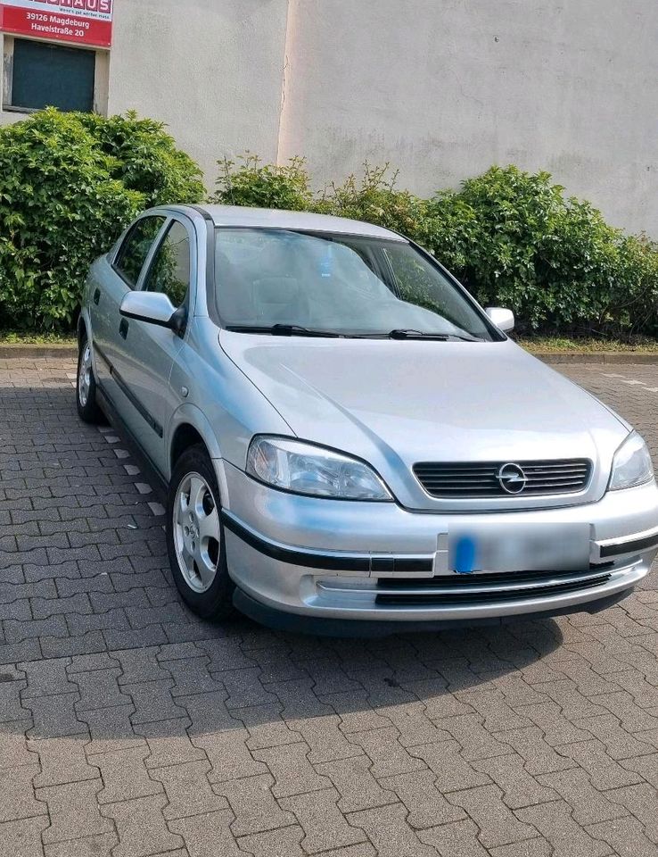 Opel Astra in Magdeburg
