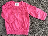 Mädchen Shirt pink Spitze Gr. 80 Carmen Stil Langarmshirt Rheinland-Pfalz - Siershahn Vorschau