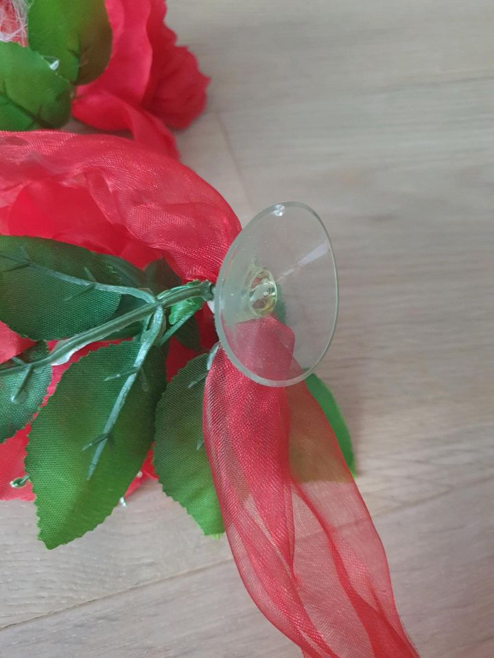 Blumenkette mit Saugnäpfen, Hochzeitsdeko in Hannover