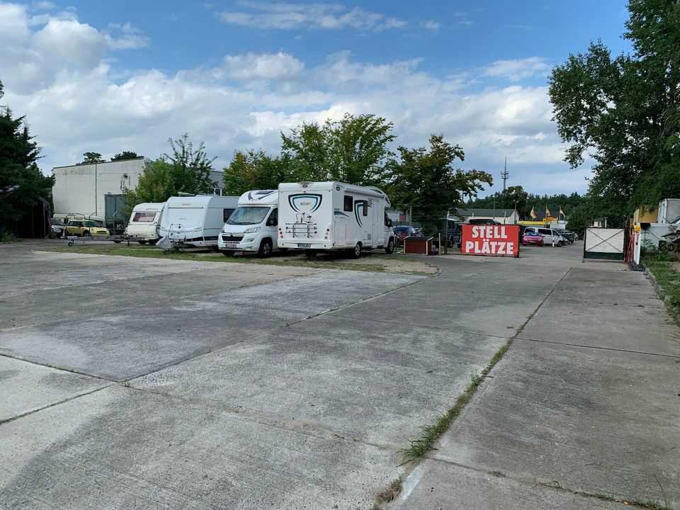 2 STELLPLÄTZE FREi 15€ WOHNMOBiL CARAVAN BOOTE KFZ PKW in Berlin