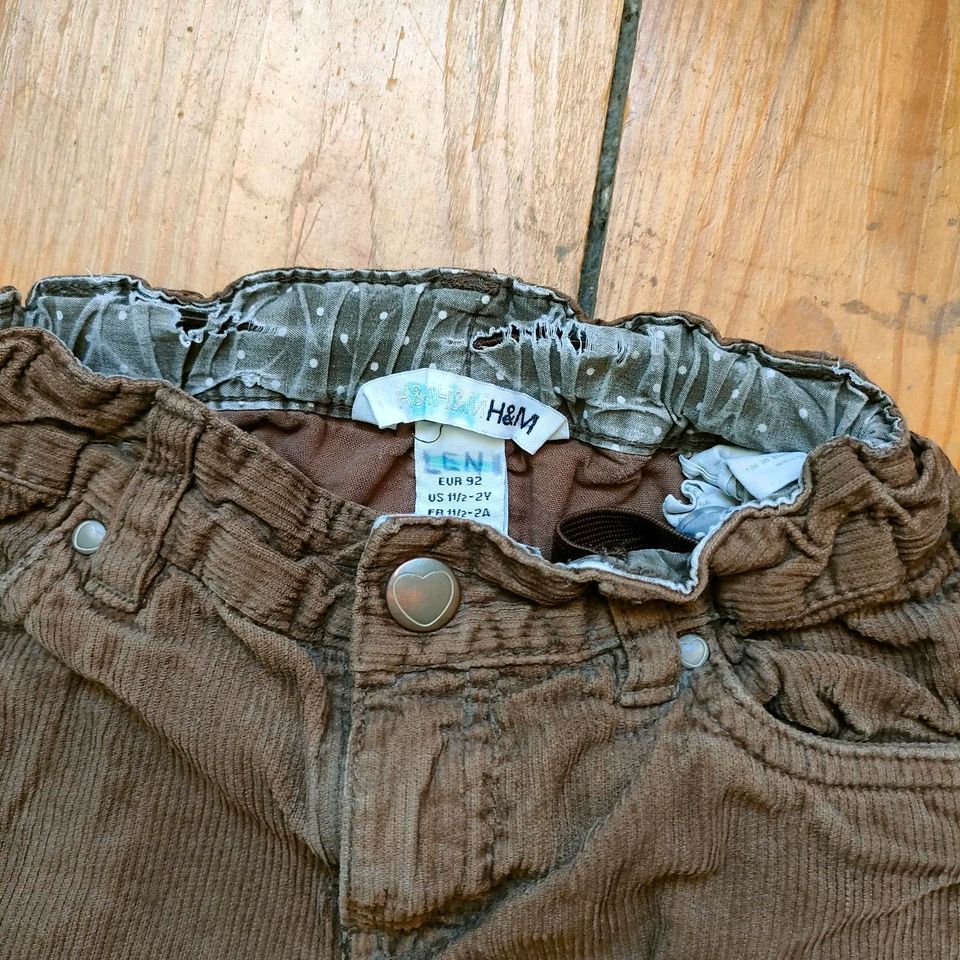 Cordhose, Hose, H&M, Gr. 92 in Berlin