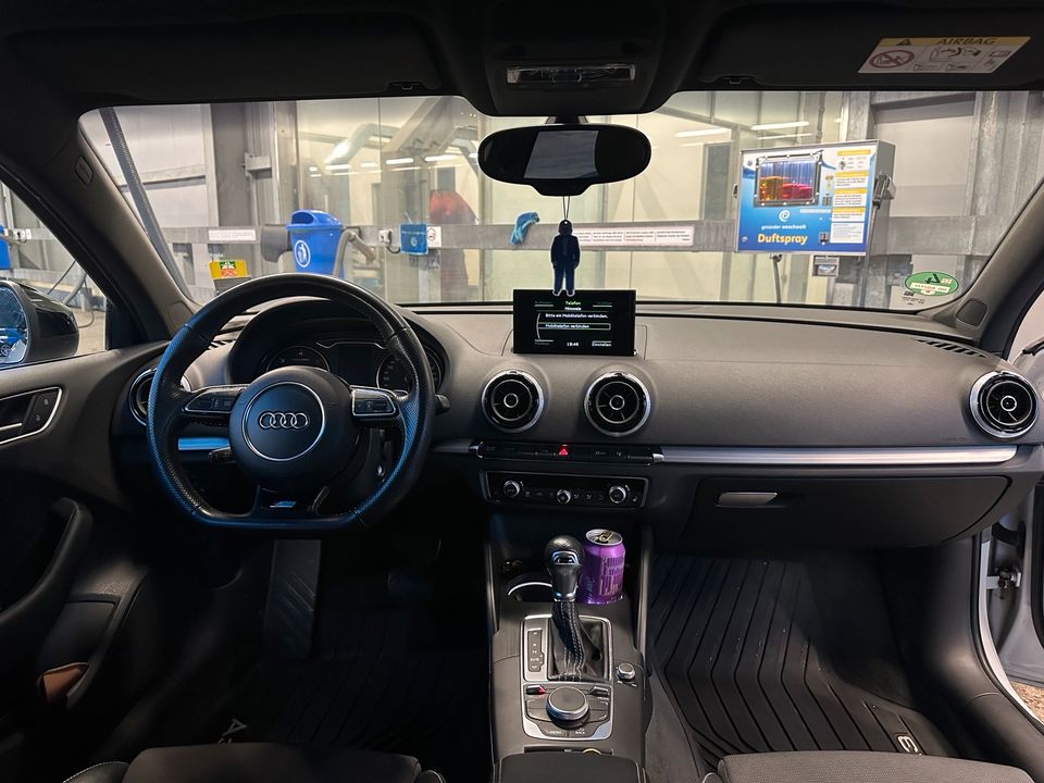 Audi A3 Limousine 2.0 TDI Sline in Durlangen