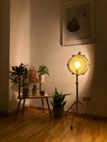 Künstler Stehlampe mit Snaredrums Upcycling Friedrichshain-Kreuzberg - Friedrichshain Vorschau