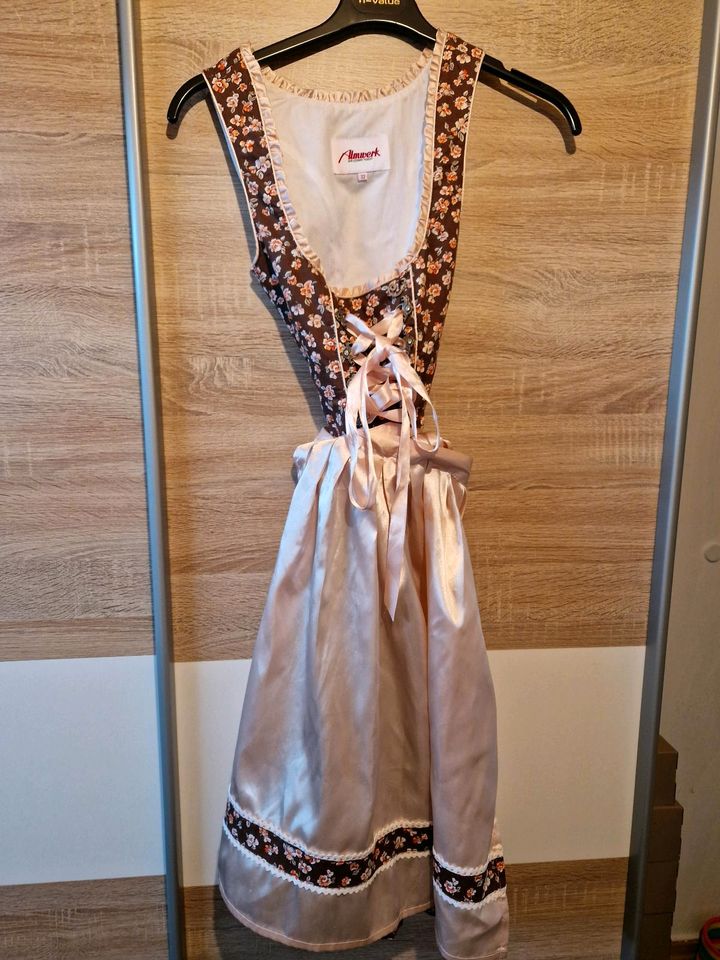 Dirndl 176, Dirndl Almwerk 32, Dirndl xs, Dirndl 164 in Untrasried