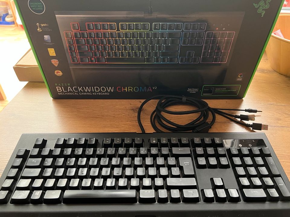 BLACKWIDOW CHROMA Gaming Tastatur top OVP in Hamburg