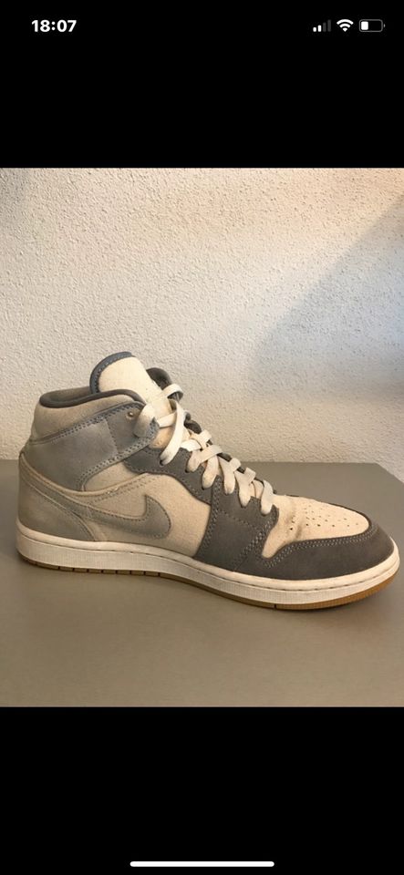 Nike Air Jordan 1 MID SE, Deadstock!, Gr. 8,5/42, (66) in Neu-Bamberg