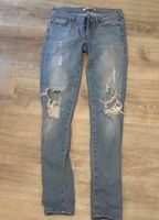 Zwei Skinnyjeans von Guess Schleswig-Holstein - Gettorf Vorschau