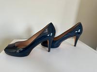 Peeptoe, BOSS, Lack, dunkelblau, Gr. 39 1/2 Nordrhein-Westfalen - Bornheim Vorschau