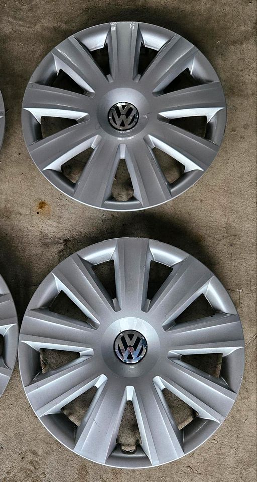 VW Radkappen 16" Silber in Remseck am Neckar