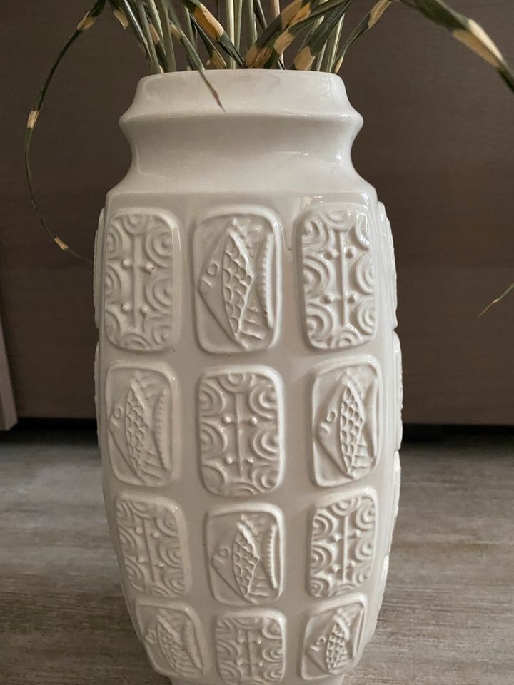 Große Bay Keramik Vase Retro Vase mit Deko Eames Ära in Berlin