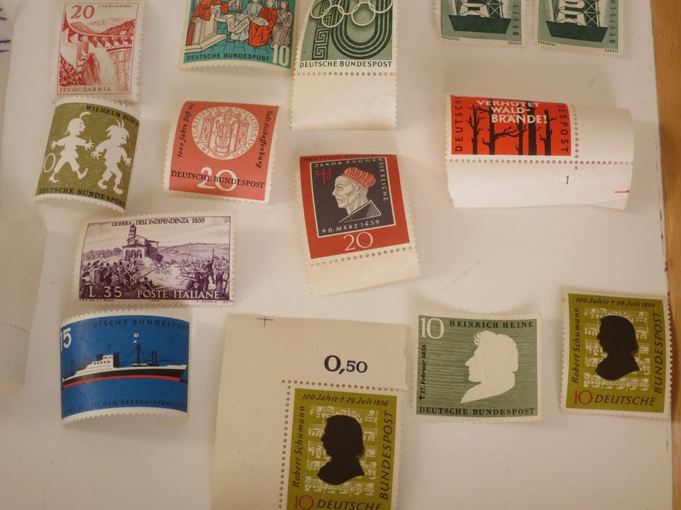 Briefmarken Sammlung teils sehr alte Marken gelaufen u ungelaufen in Amberg