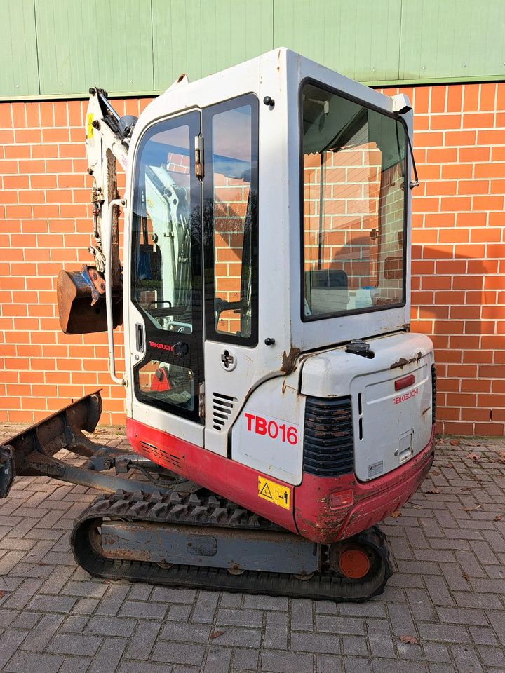 Minibagger Takeuchi TB016 2010 Neuteile in Dötlingen