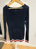 Dunkelblauer gut erhaltener Pullover ca. Gr M 38 Tommy Hilfiger Stuttgart - Bad Cannstatt Vorschau