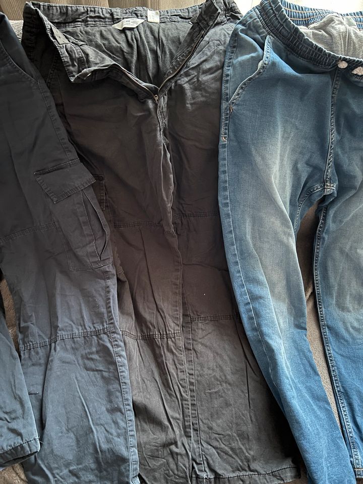 H&M Gefütterte Jeans-& Cargohose Paket in Größe 170 in Neufahrn