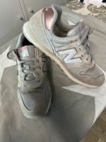 Fast zu verschenken New Balance grau Glitzer pink Gr. 41 Sport Berlin - Pankow Vorschau