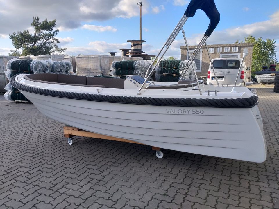 Motorboot Valory Classic V 550 Sloep Schaluppe Neuboot Neu in Hohen Wangelin