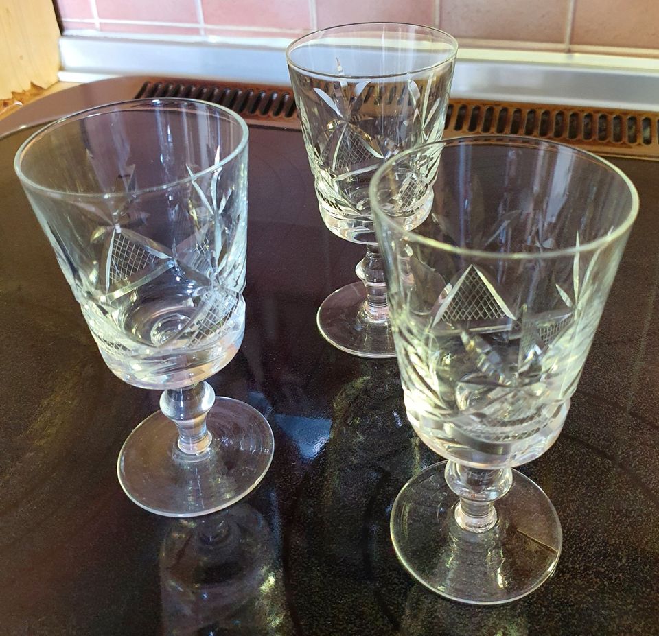 3 Gläser Weinglas Kristall 1970-er Jahre in Hamburg