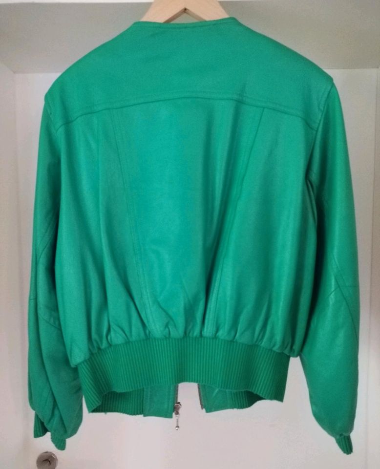 80er Vintage Lederjacke von Dinoz Gr. 40, grün in Sachsenhagen