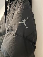 Jordan Nike Jacke, schwarze Pufferjacke Berlin - Steglitz Vorschau