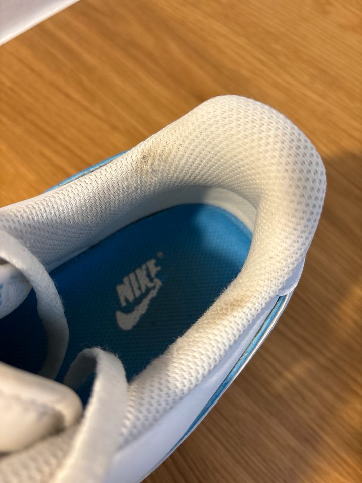 Nike Airforce 1 weiß/blau; Gr.:42,5 in Neuss