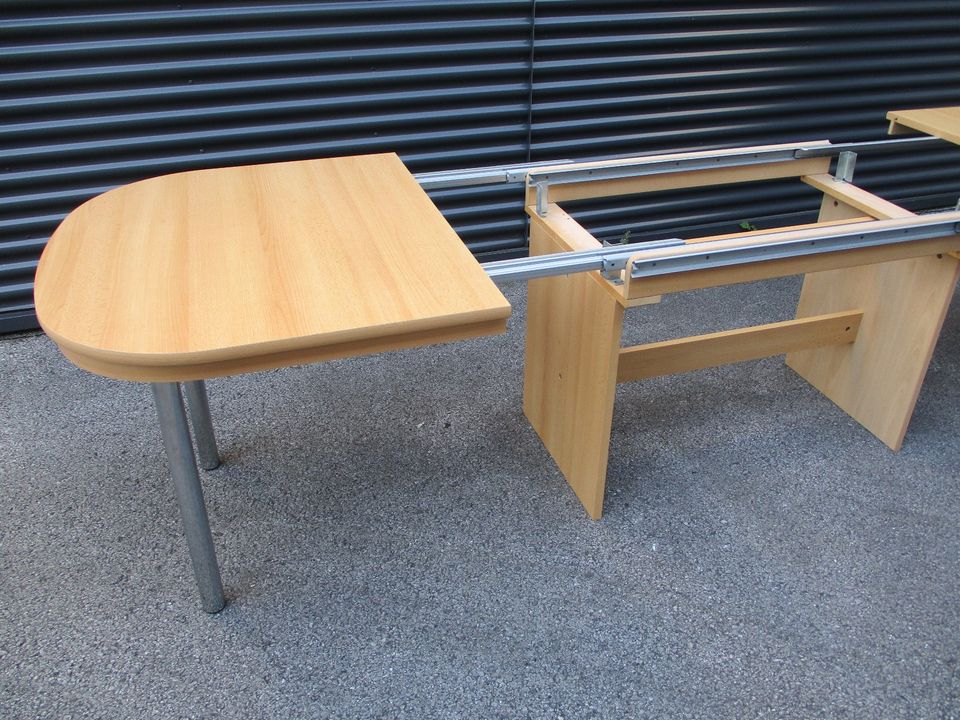 Esstisch mit 8 Stühlen 1,60mx90cm erweiterbar bis 3,20m gebraucht in Remscheid