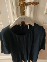 Boss 38 Bluse Shirt dunkelblau navy Viskose Schößchen Volants Berlin - Schöneberg Vorschau