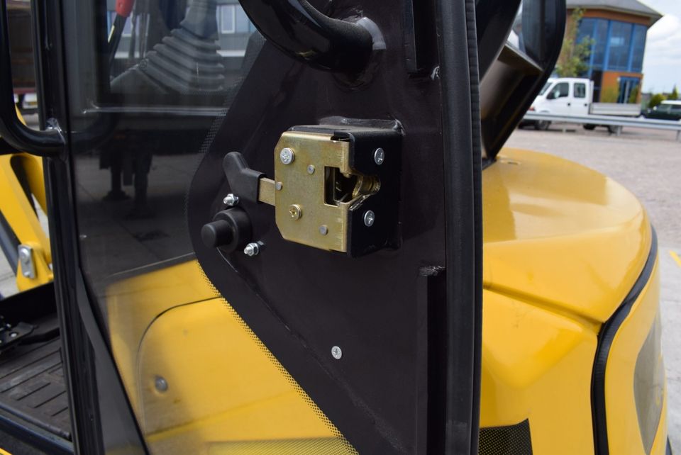 Kompaktbagger Minibagger Kubota Diesel Motor HE28 Eurotrac in Heemsen