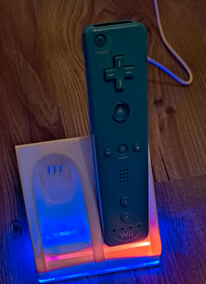 Nintendo Wii Konsole in der Super Mario 25th Anniversary Edition in Erkelenz