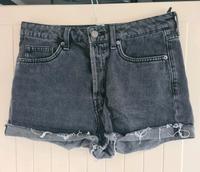 Schwarze Hotpants  von H&M - Grösse 38 Niedersachsen - Oldenburg Vorschau