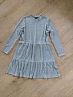 Graues Kleid in Größe L Neuwertig Nordrhein-Westfalen - Möhnesee Vorschau