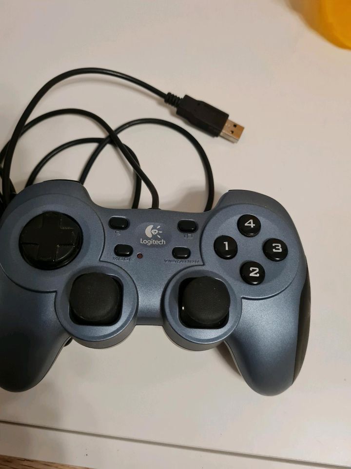 Logitech Gamepad in Lorsch