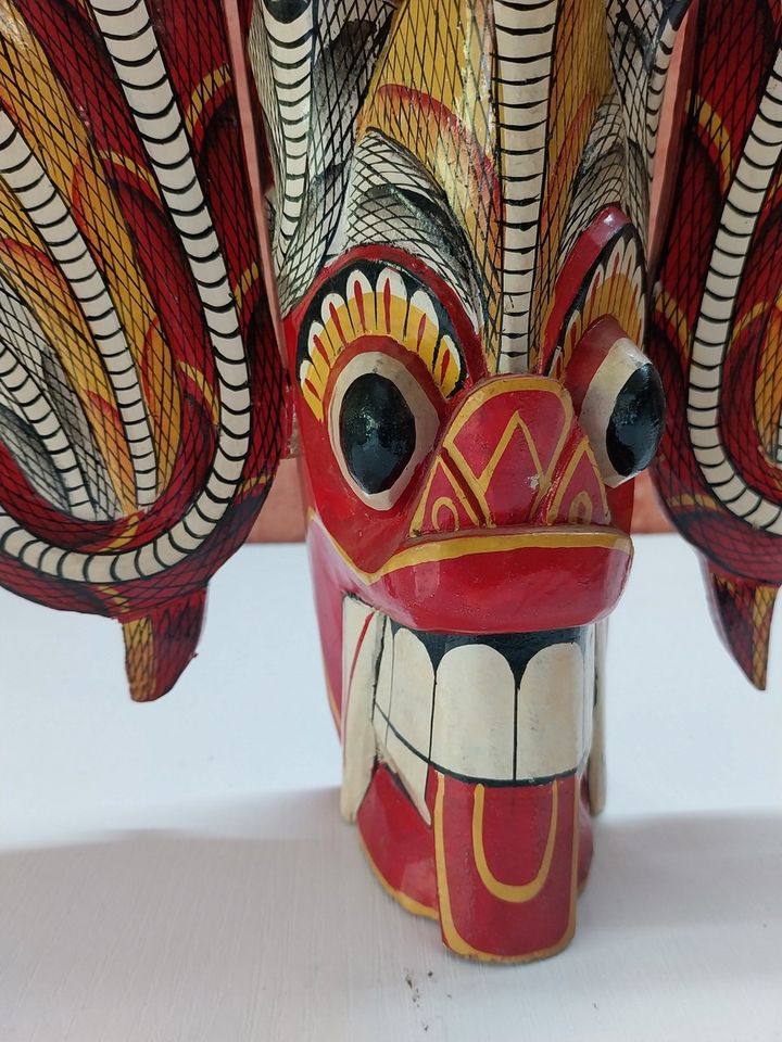 Teufelsmaske aus Sri Lanka, handgeschnitzt, handbemalt in Gummersbach
