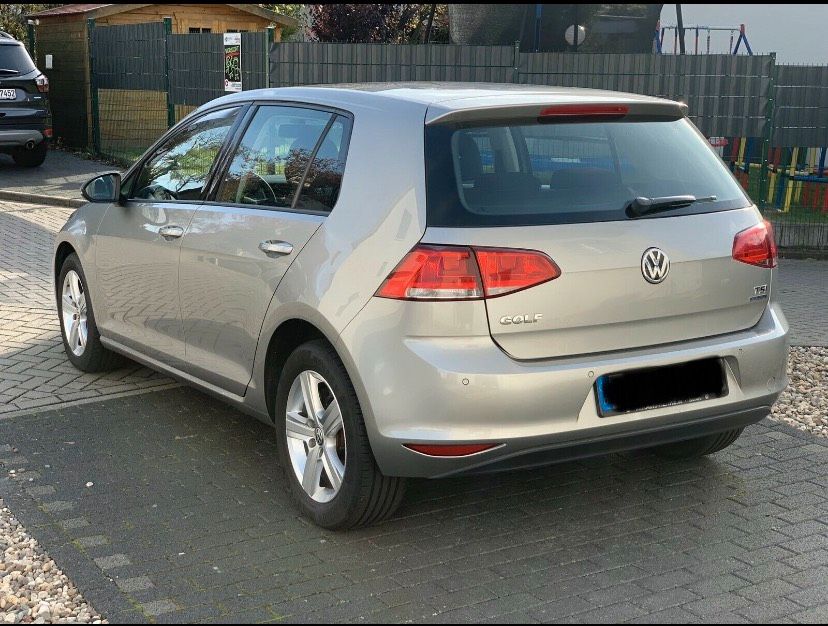 Golf  VII Lim. 1.2 TSI 63kW Lim. Comfortline in Düsseldorf