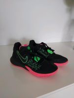 Verkaufe Baskettball Schuhe Nike Gr. 39 von Kyrie Irving Rostock - Brinckmansdorf Vorschau