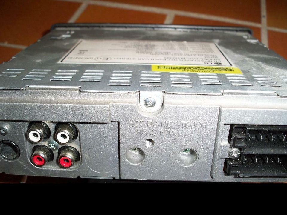 LG LAC-M1500R MP3 Autoradio in Bisingen