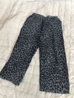 Leichte Hose mit Leo Print Gr M/L grau Baden-Württemberg - Freiburg im Breisgau Vorschau