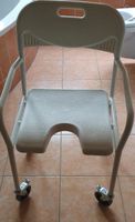 Fahrbaren Badstuhl/ Stuhl mit Rädern/Pflege Hessen - Leun Vorschau