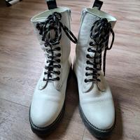 Cypres Da. Echtleder Boots Gr. 38 weiß m. schwarz Bayern - Ortenburg Vorschau