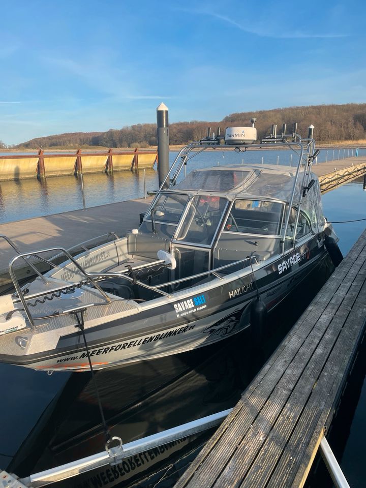 Buster Magnum,  Suzuki 300, Radar, Garmin Plotter in Flensburg