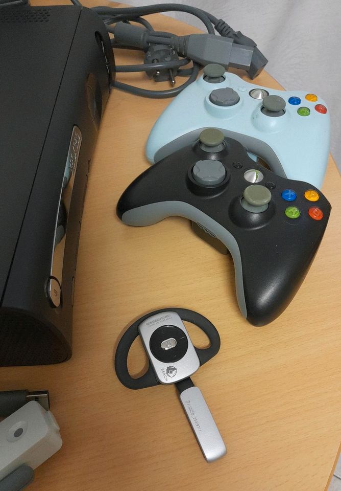 XBox 360 120GB HDD Zubehör und 9 Hammer Spiele in Baesweiler