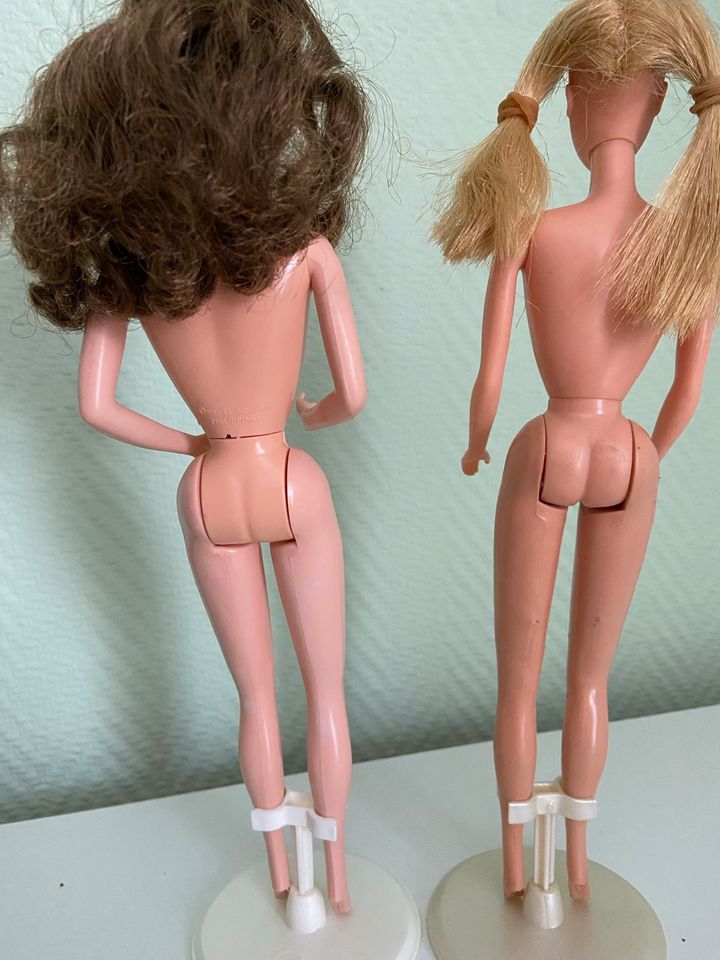 Barbie 60 er und Kleidung in Berlin