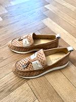 Caprice Slipper Schuhe Camel braun Gr 39 Leder wie neu Leipzig - Gohlis-Mitte Vorschau