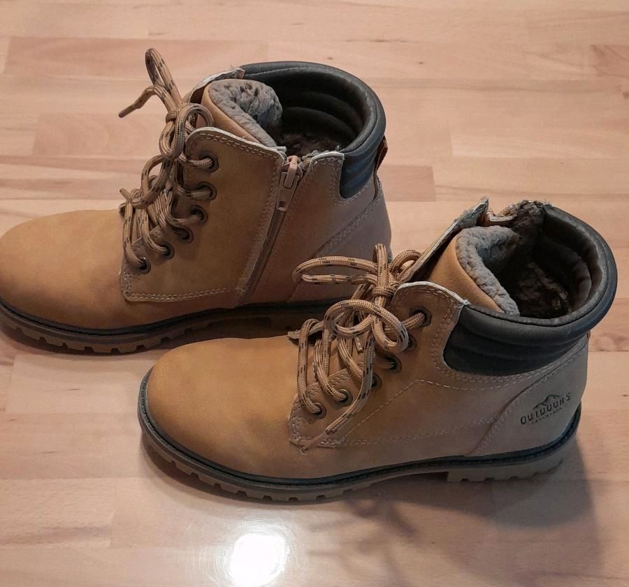 Winterschuhe/Stiefel Gr. 35.  *neu* in Oldenburg