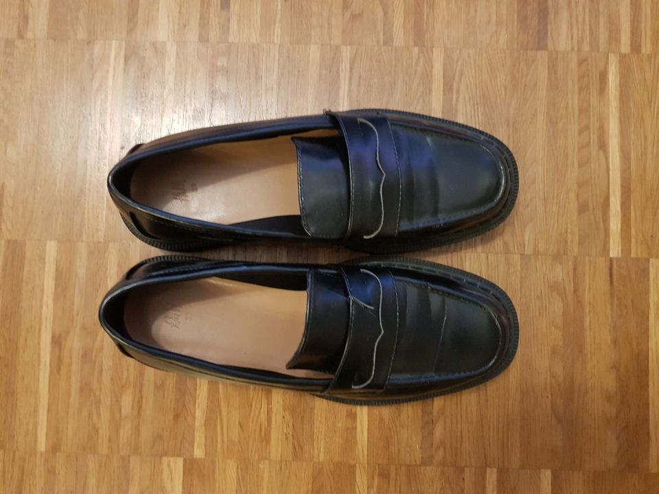 H&M Chunky Loafer Kunstlederschuhe - schwarz 39 in Karlsruhe