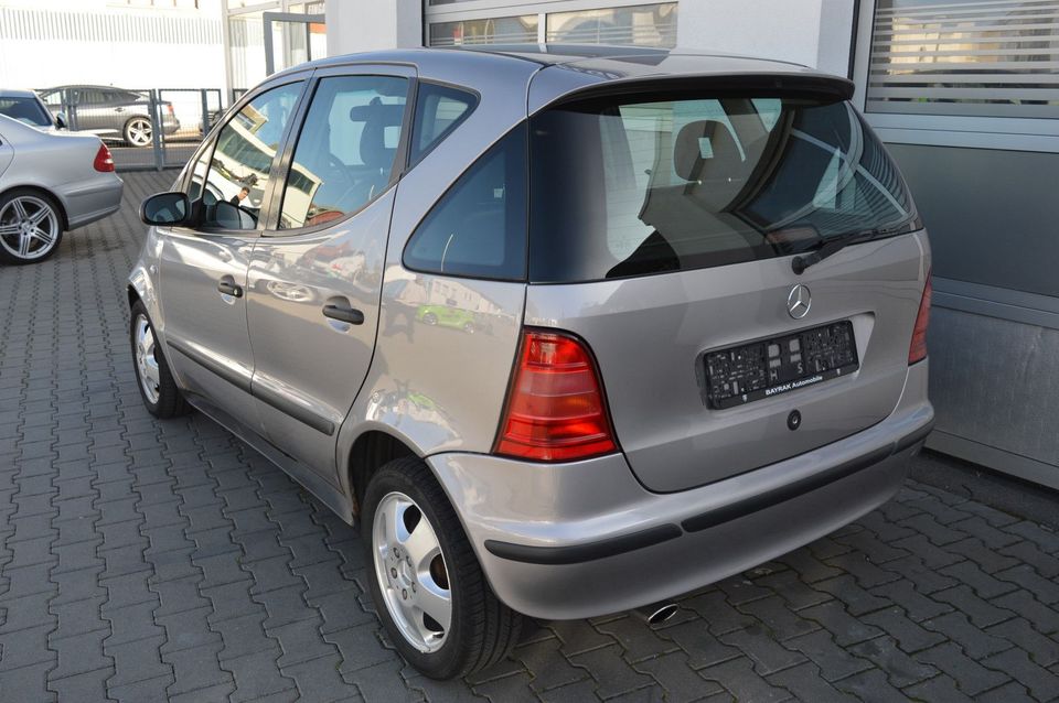 Mercedes-Benz A 160 Avantgarde*Halbautomatik*Klima*SHZ*Teilled in Sindelfingen